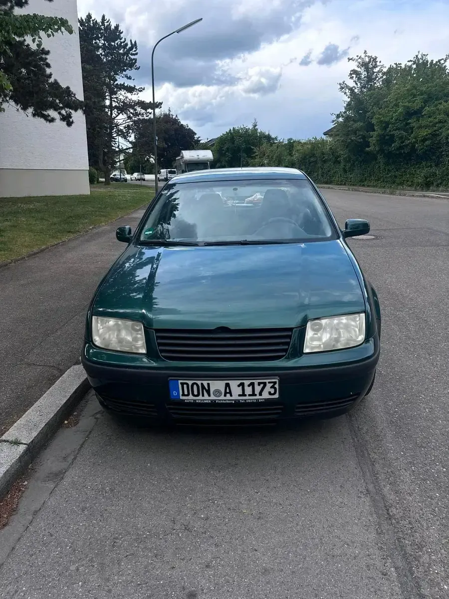 Gebraucht VW Bora 75 PS (55 kW) 2002 Grün Limousine