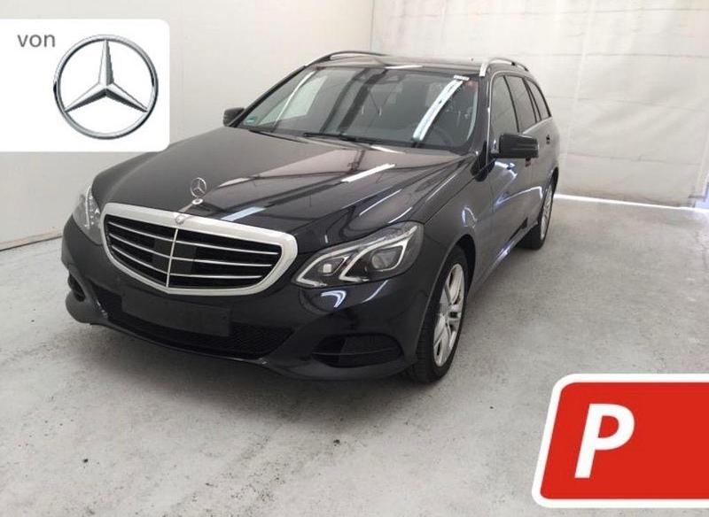 Second-hand Mercedes E250 204 CP (150 kW) 2014 Negru Berlinǎ