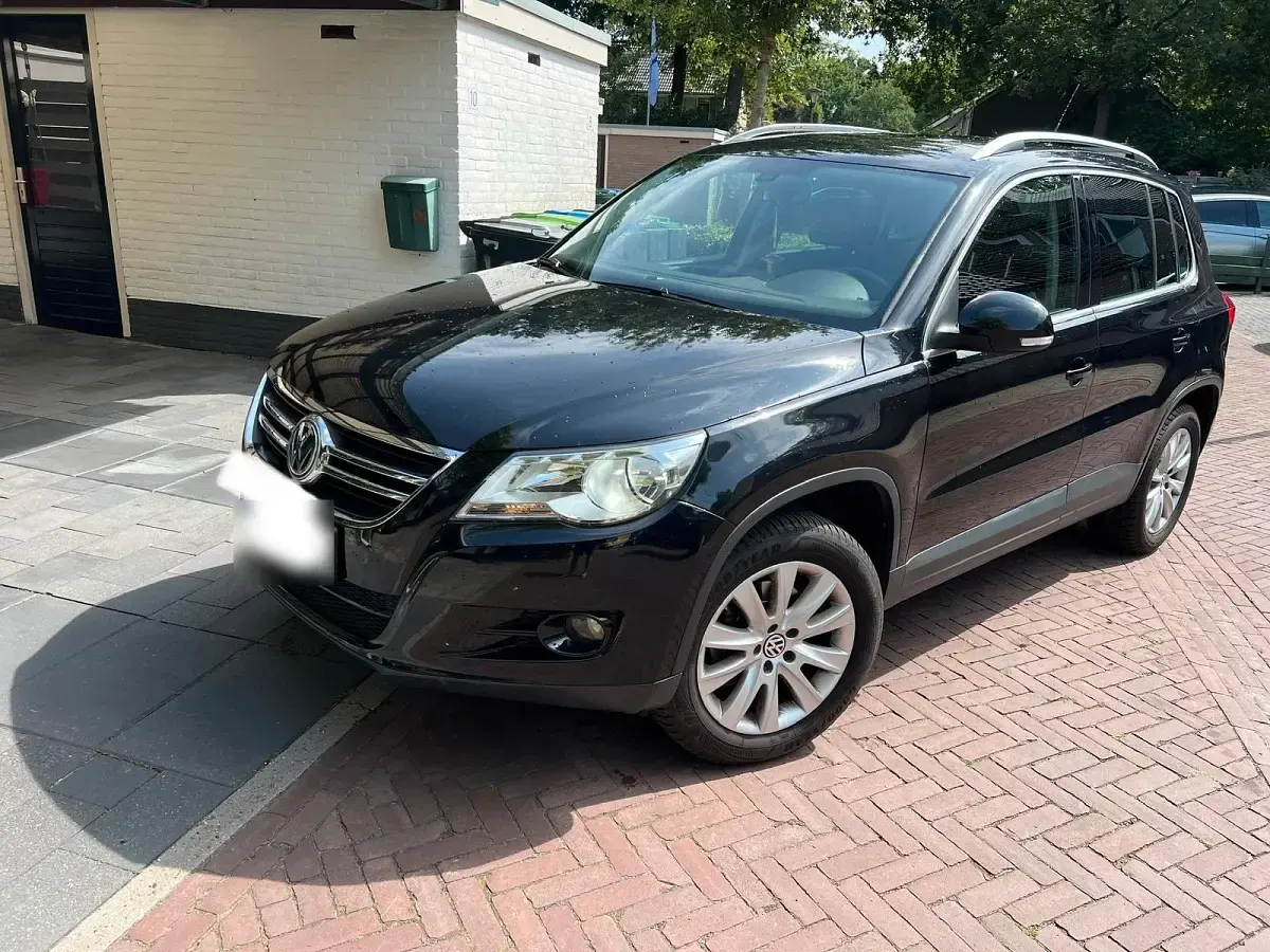 Gebraucht VW Tiguan Sportline 122 PS (89 kW) 2010 Schwarz SUV
