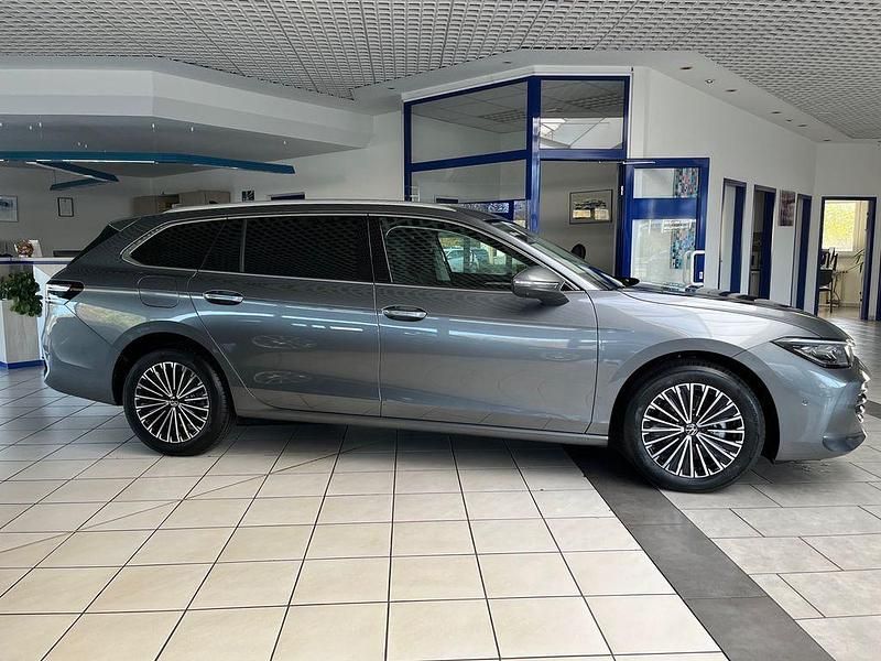 Neu VW Passat Pro 150 PS (110 kW) 2026 Diabasgrau Kombi