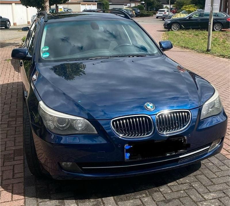 Blau Gebraucht 2008 BMW 530 Sport Line Kombi | 4.190 € (Guter Preis) - Bild 1/4