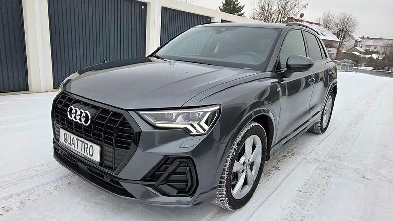 Grau Gebraucht 2021 Audi Q3 S-Line SUV | 37.950 € (Teuer) - Bild 1/4