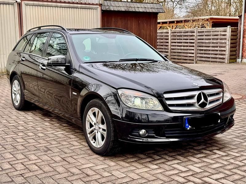Gebraucht Mercedes C220 170 PS (125 kW) 2010 Schwarz Kombi