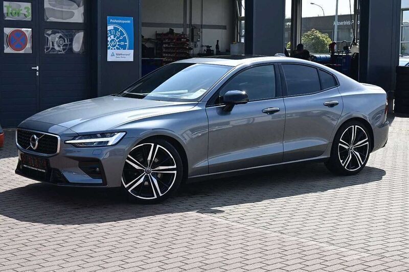 Grau Gebraucht 2020 Volvo S60 R-Design Limousine | 29.900 € (Fairer Preis) - Bild 1/4