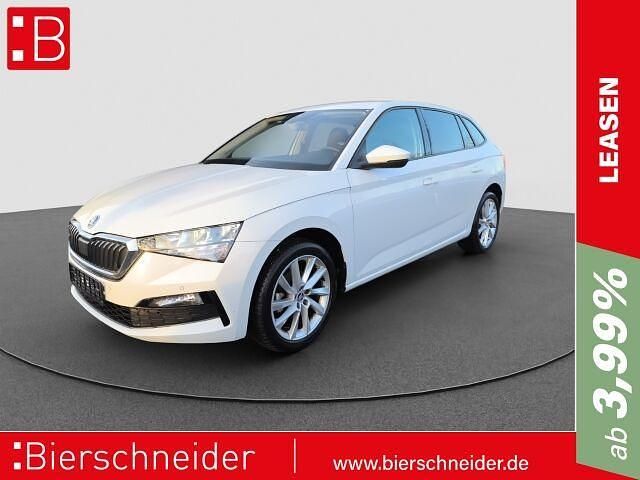 Weiss Gebraucht 2024 Skoda Scala Style Kleinwagen | 19.390 € (Guter Preis) - Bild 1/2