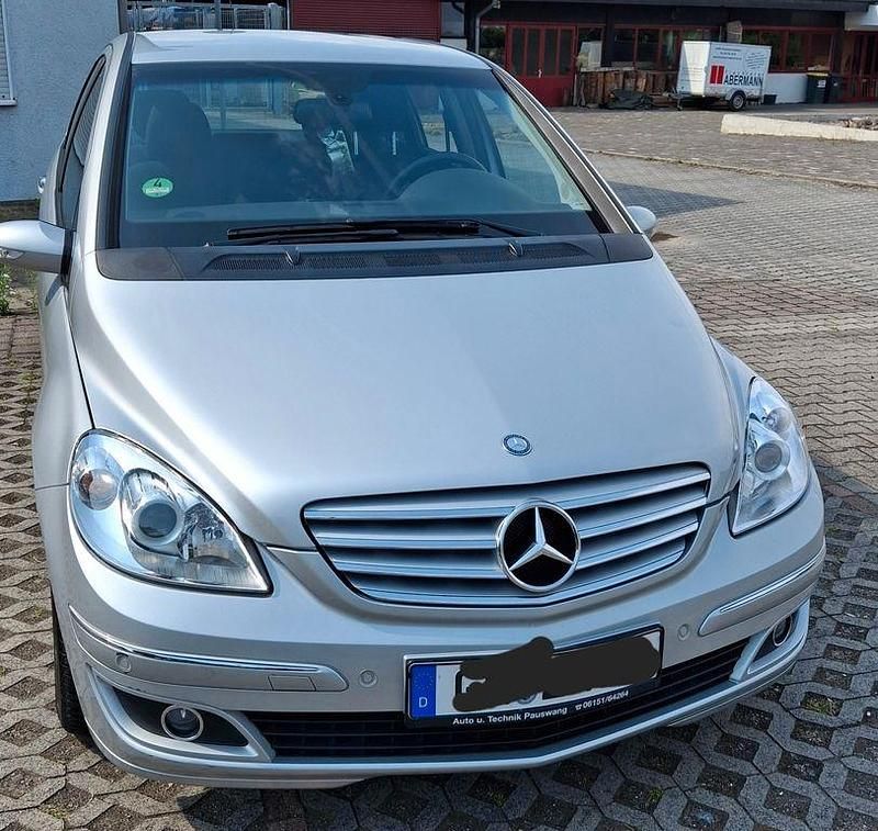 Silber Gebraucht 2007 Mercedes B200 Van / Kleinbus | 4.450 € (Guter Preis) - Bild 1/4