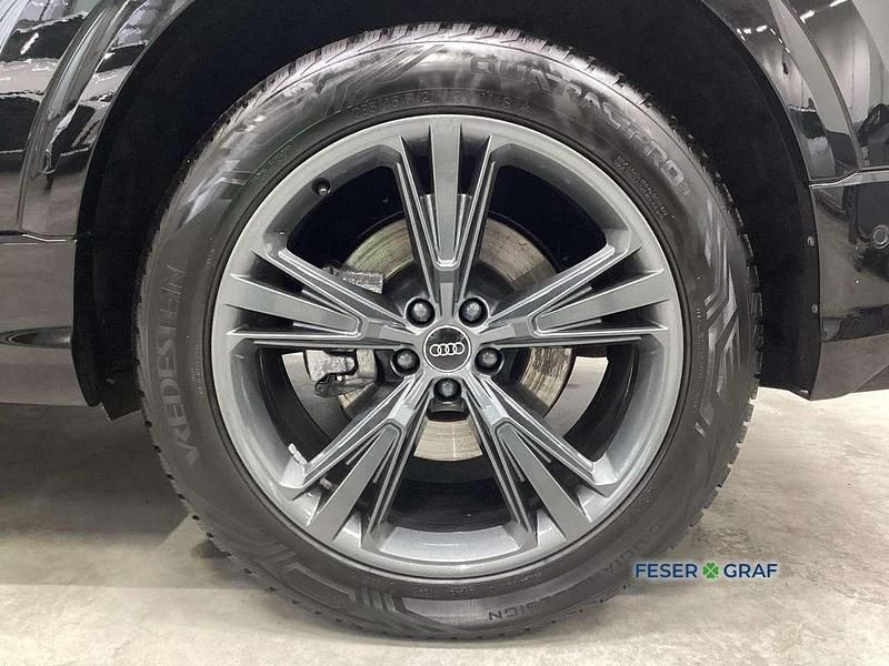 Gebraucht Audi Q8 Ambiente 286 PS (210 kW) 2025 Mythosschwarz metallic SUV