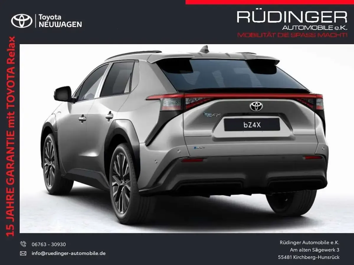 Neu Toyota bZ4X Lounge 252 kW (343 PS) 2026 Grau SUV