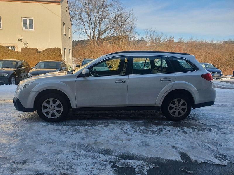 Gebraucht Subaru Outback Comfort 150 PS (110 kW) 2014 Weiß Kombi