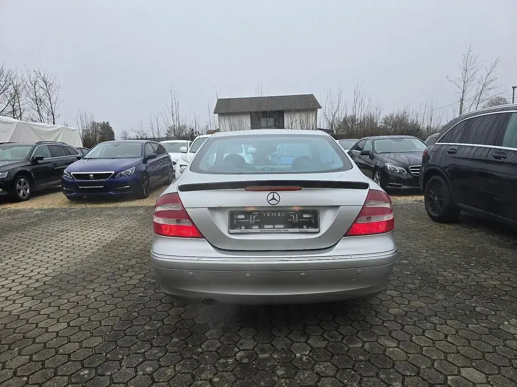 Gebraucht Mercedes CLK320 218 PS (160 kW) 2002 Silber Coupé