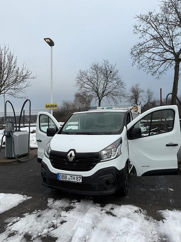 Weiß Gebraucht 2016 Renault Traffic Van / Kleinbus | 13.500 € - Bild 1/4