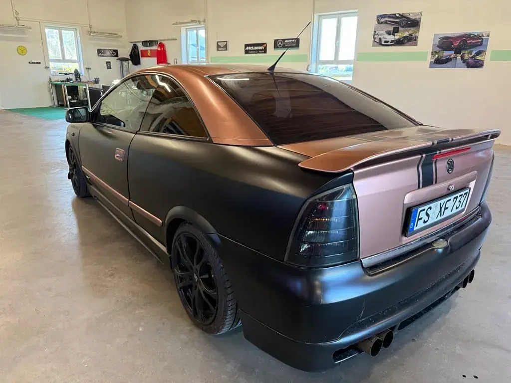 Gebraucht Opel Astra 147 PS (108 kW) 2001 Schwarz Coupé