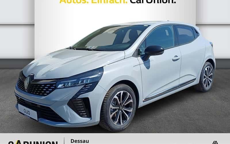 Grau Gebraucht 2025 Renault Clio V Techno Limousine | 20.995 € (Teuer) - Bild 1/4