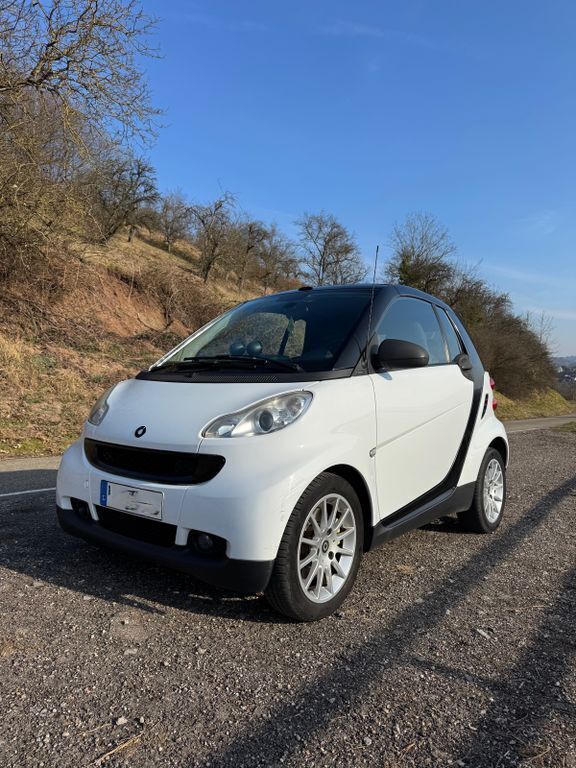 Weiß Gebraucht 2010 Smart ForTwo Cabrio Passion Cabrio | 4.000 € (Guter Preis) - Bild 1/4