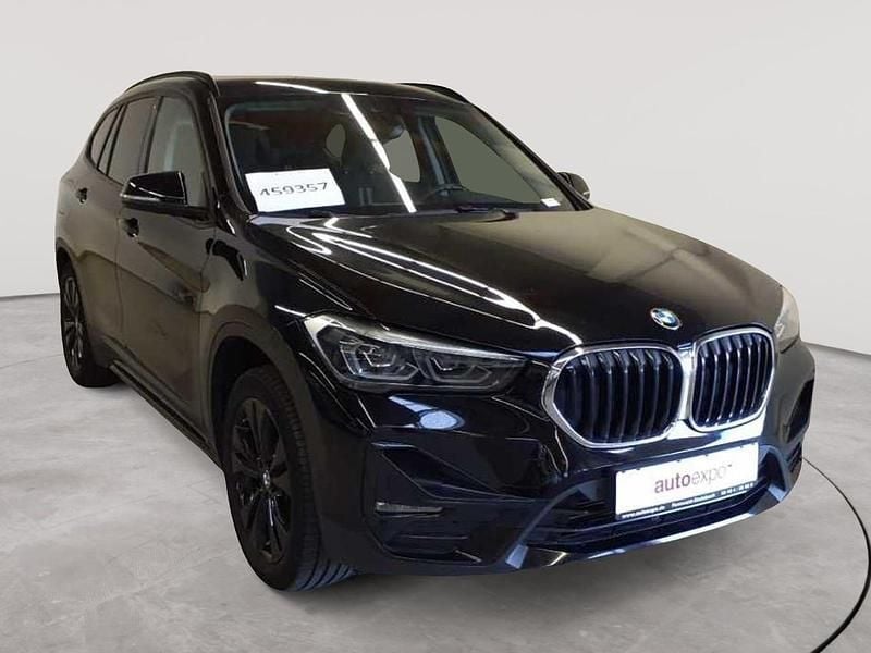 Schwarz uni Gebraucht 2022 BMW X1 Sport Line SUV | 26.290 € (Fairer Preis) - Bild 1/4