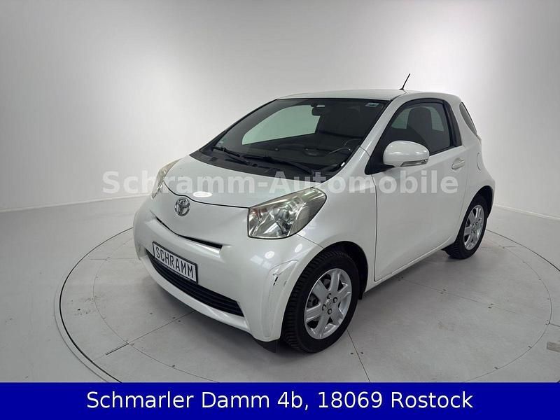 Gebraucht Toyota iQ 68 PS (50 kW) 2010 Weiß Kleinwagen