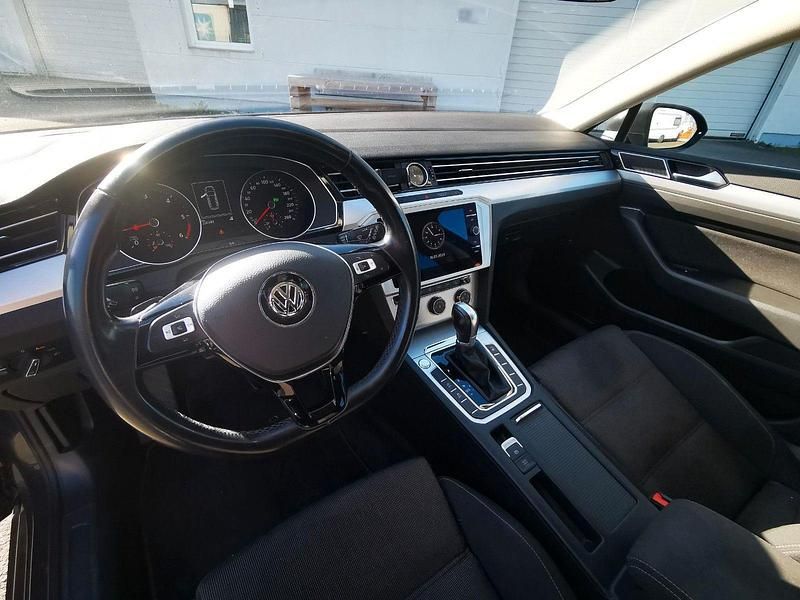 Gebraucht VW Passat Comfortline 190 PS (139 kW) 2017 Grau Kombi