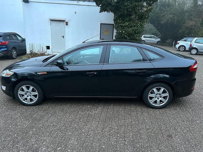 Schwarz Gebraucht 2007 Ford Mondeo Limousine | 2.000 € (Fairer Preis) - Bild 1/4