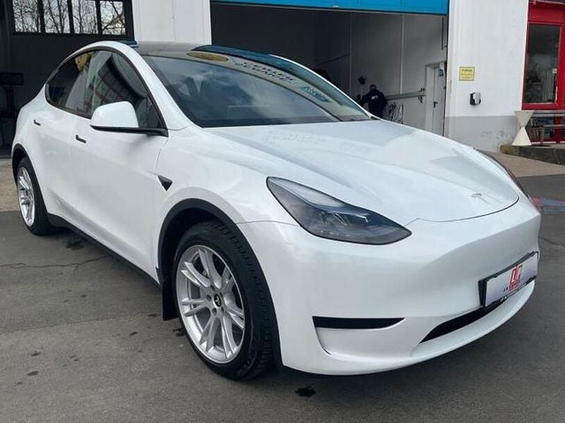Gebraucht Tesla Model Y RWD 255 kW (347 PS) 2023 Weiß SUV