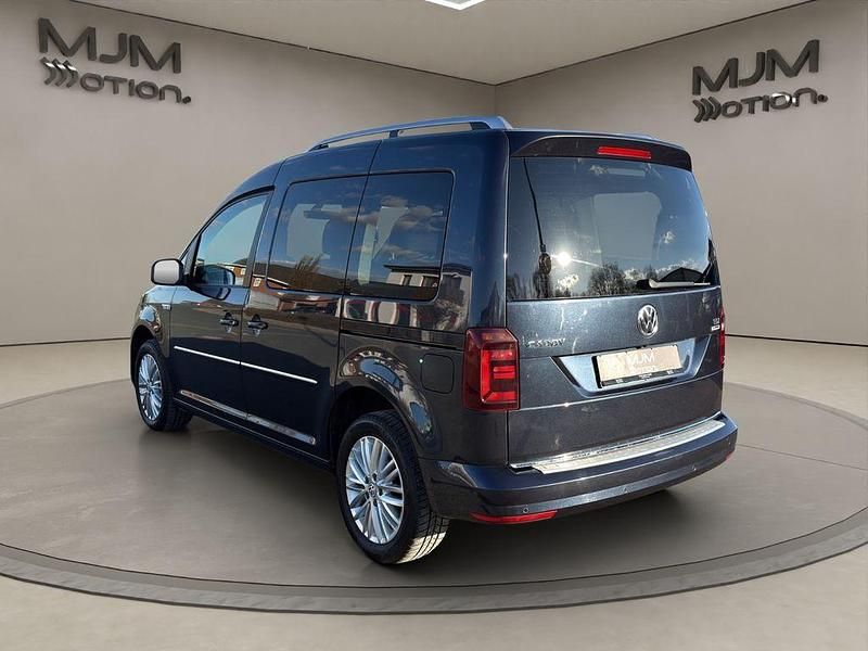 Gebraucht VW Caddy Highline 102 PS (75 kW) 2015 Blau Van / Kleinbus