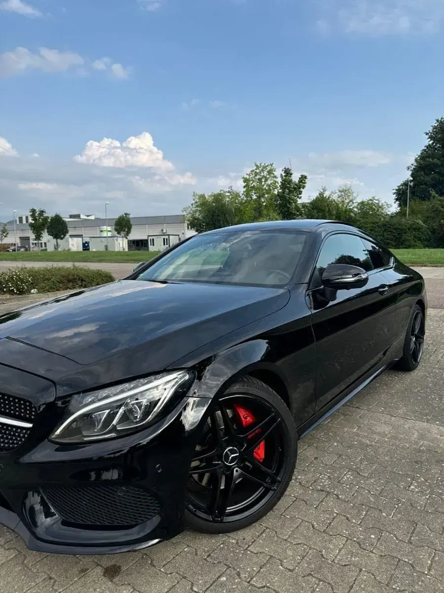 Gebraucht Mercedes C250 AMG line 204 PS (150 kW) 2017 Schwarz Coupé