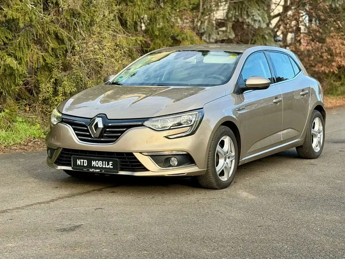 Używany Renault Mégane Intens 132 KM (97 kW) 2016 Beżowy Hatchback