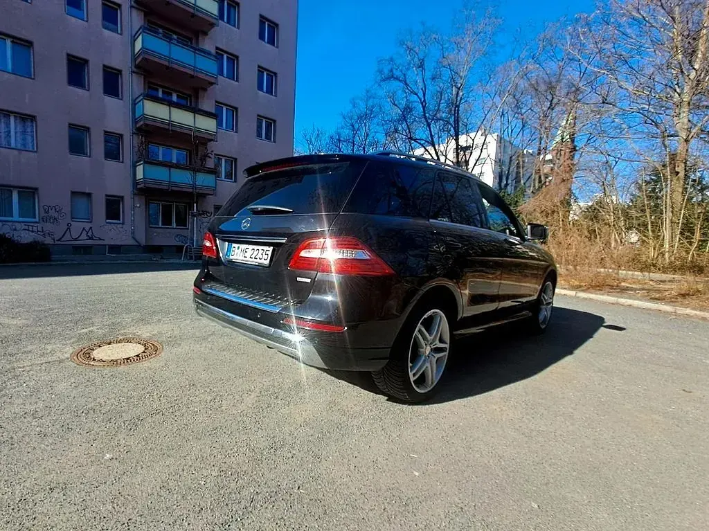 Gebraucht Mercedes ML350 258 PS (189 kW) 2013 Schwarz SUV