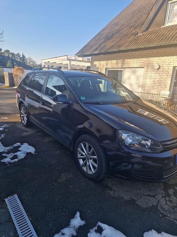 Gebraucht VW Golf VI 105 PS (77 kW) 2010 Schwarz Kleinwagen