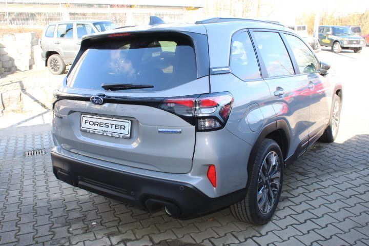 Neu Subaru Forester Platinum 136 PS (100 kW) 2025 River rock pearl SUV