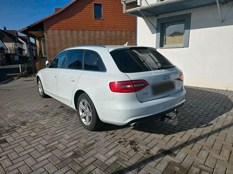 Gebraucht Audi A4 204 PS (150 kW) 2012 Weiß Kombi