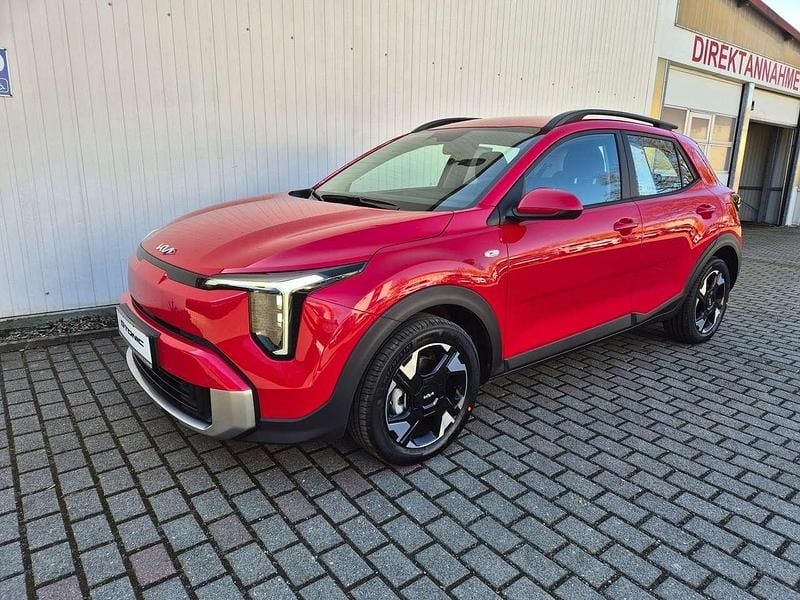 Neu Kia Stonic Silver 101 PS (74 kW) 2026 Signal rot SUV