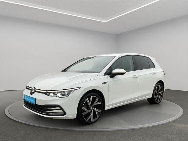 Gebraucht VW Golf VIII Style 150 PS (110 kW) 2024 Purewhite Limousine
