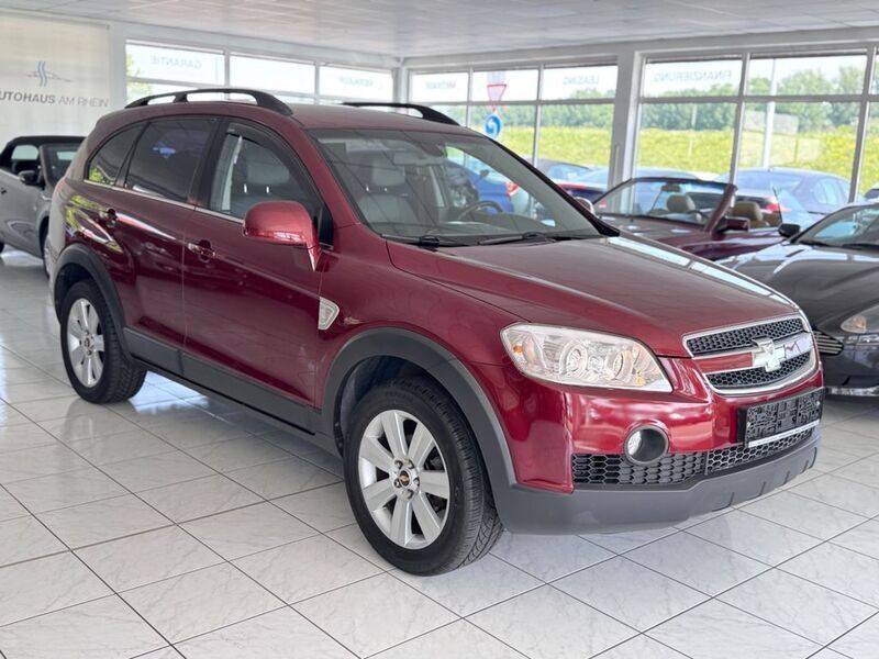 Rot Gebraucht 2008 Chevrolet Captiva LT SUV | 7.990 € - Bild 1/4