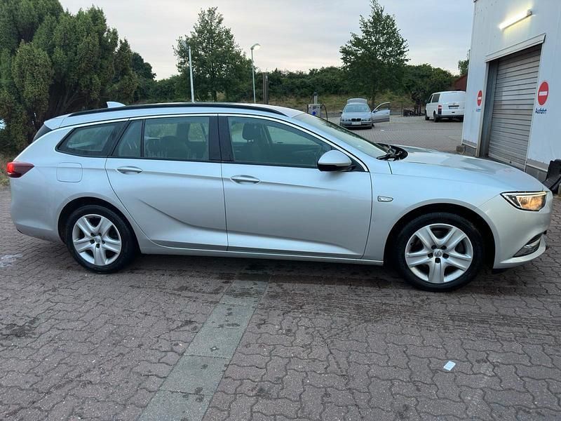 Silber Gebraucht 2018 Opel Insignia Kombi | 9.850 € (Fairer Preis) - Bild 1/4