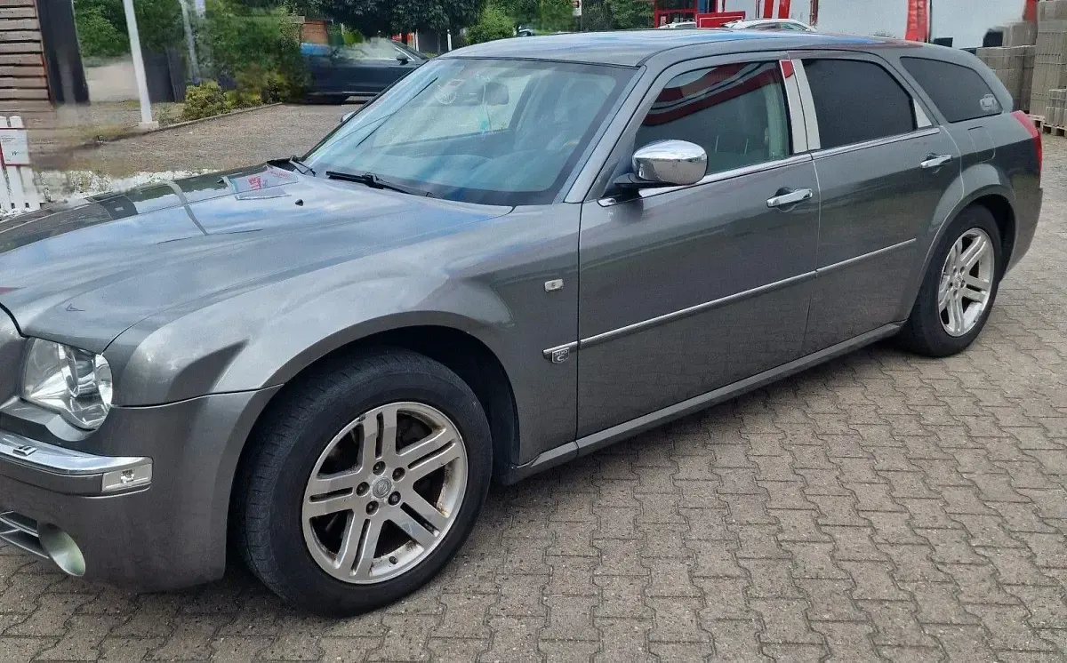 Occasion Chrysler 300C Touring 249 ch (183 kW) 2007 Gris Break