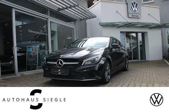 Schwarz Gebraucht 2018 Mercedes CLA180 Shooting Brake Urban Kombi | 15.929 € (Etwas zu teuer) - Bild 1/4