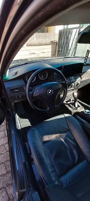 Gebraucht BMW 530 Performance 271 PS (199 kW) 2005 Schwarz Limousine