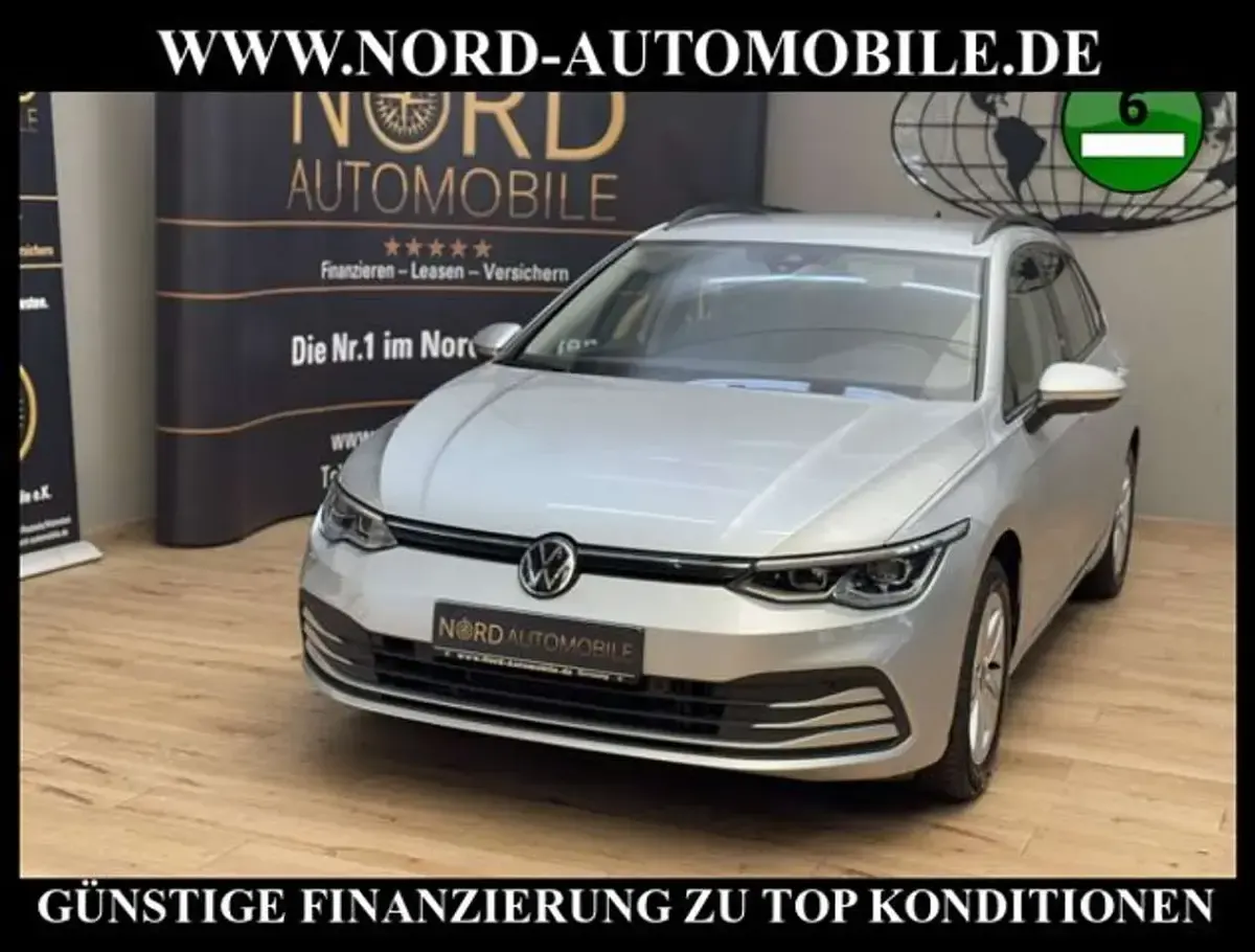 Gebraucht VW Golf VIII Life 110 PS (80 kW) 2023 Reflexsilber metallic (metallic) Kombi