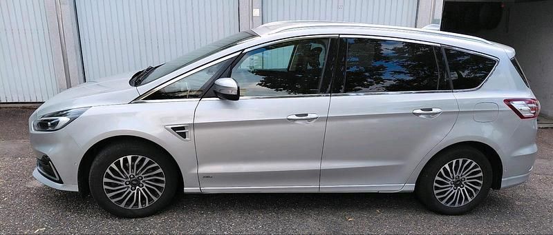 Silber Gebraucht 2020 Ford S-MAX S Van / Kleinbus | 14.000 € (Fairer Preis) - Bild 1/4
