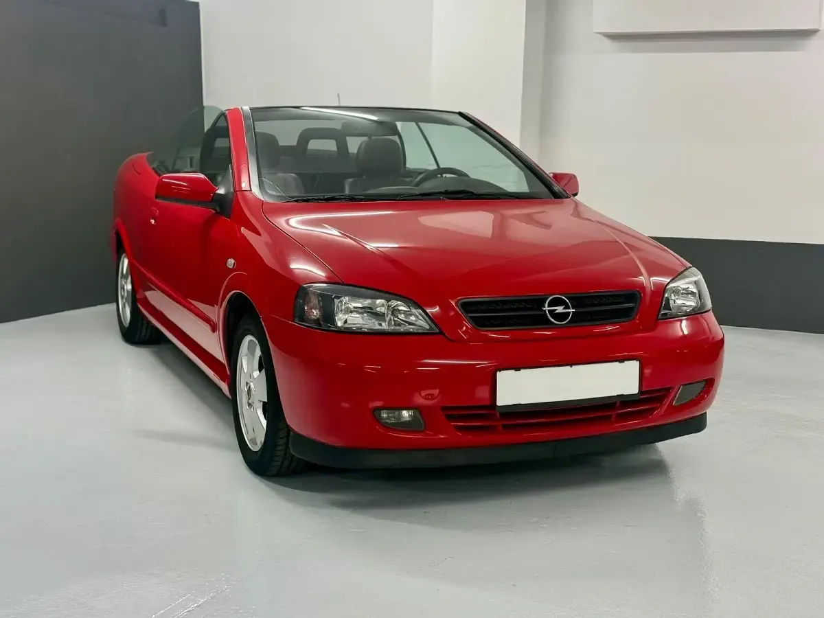 Gebraucht Opel Astra Cabriolet Edition 125 PS (91 kW) 2002 Rot Cabrio