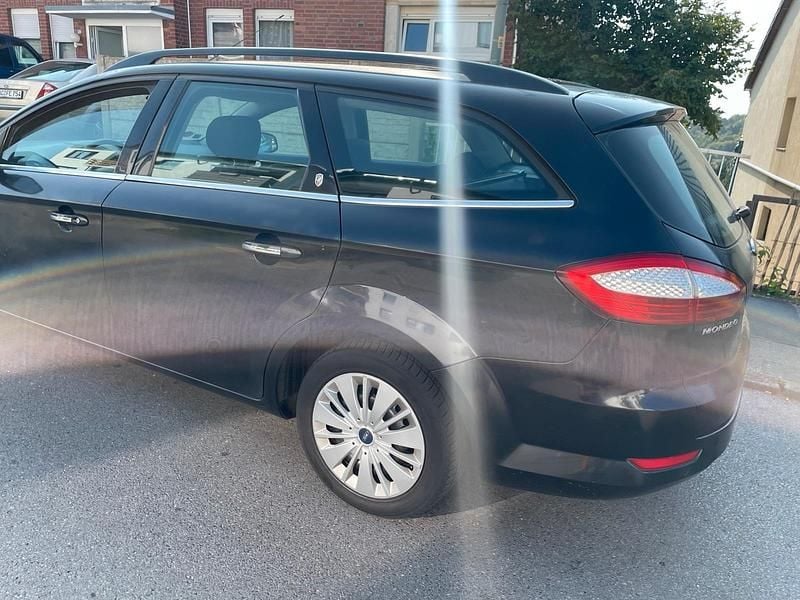 Schwarz Gebraucht 2007 Ford Mondeo Kombi | 800 € (Guter Preis) - Bild 1/4