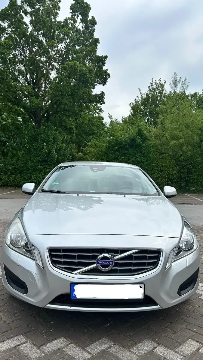 Gebraucht Volvo V60 163 PS (119 kW) 2012 Grau Kombi