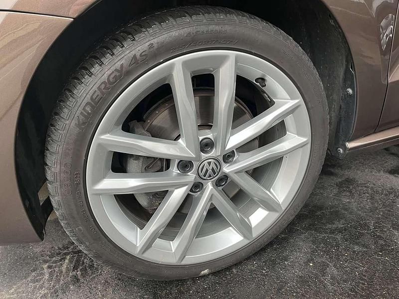 Gebraucht VW Polo Highline 110 PS (80 kW) 2015 Toffeebraun metallic Kleinwagen