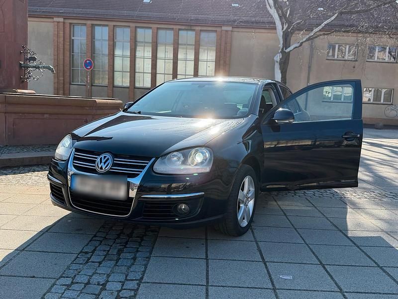 Gebraucht VW Jetta 123 PS (90 kW) 2009 Schwarz Limousine