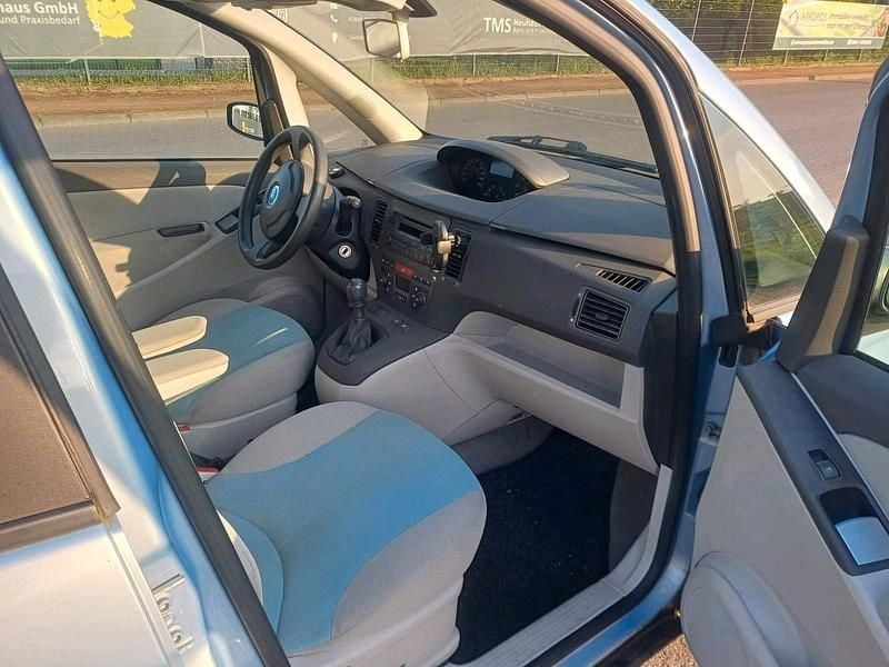 Blau Gebraucht 2004 Fiat Idea Van / Kleinbus | 650 € - Bild 1/4