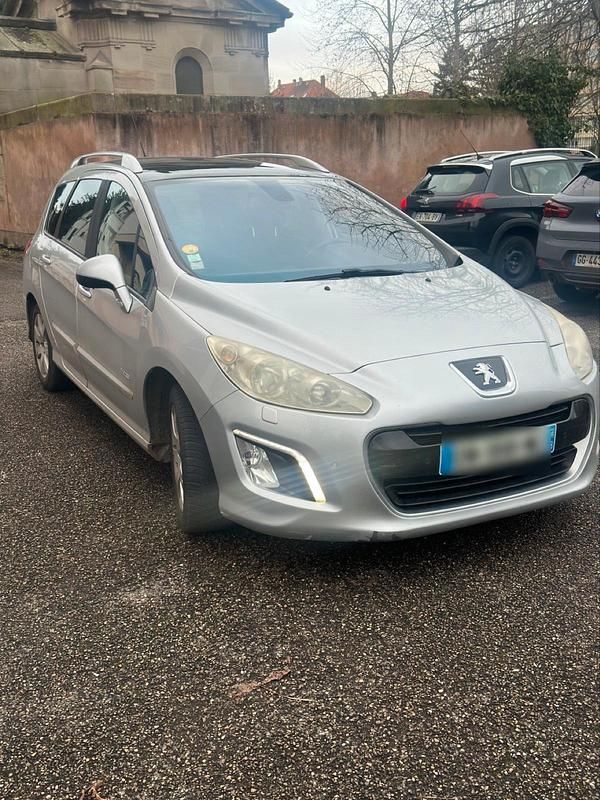 Gebraucht Peugeot 308 SW 115 PS (84 kW) 2013 Kombi