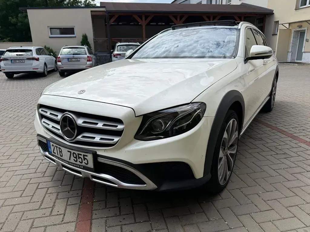 Gebraucht Mercedes E400 340 PS (250 kW) 2019 Weiß Limousine