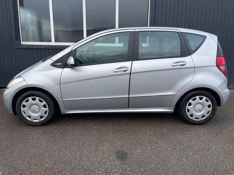 Gebraucht Mercedes A160 95 PS (69 kW) 2012 Silber Limousine