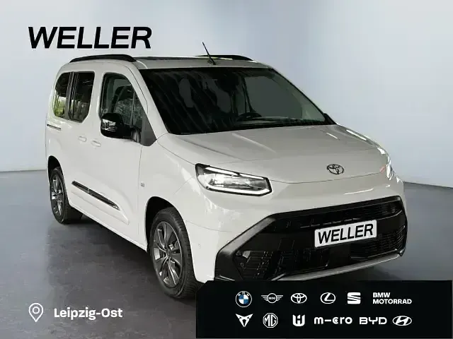 Gebraucht Toyota Proace Verso City 131 PS (96 kW) 2024 Weiss Kombi