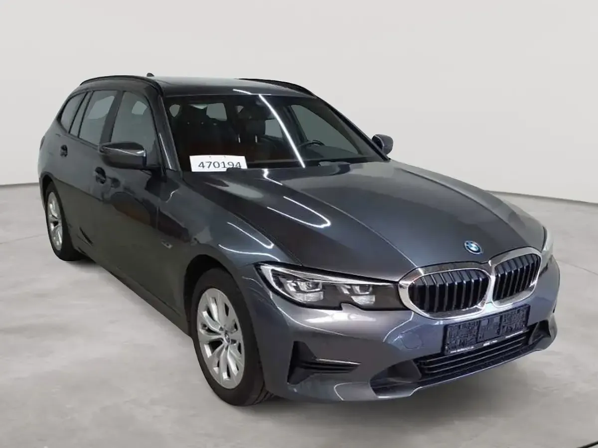 Gebraucht BMW 320e Advantage 163 PS (119 kW) 2022 Kombi